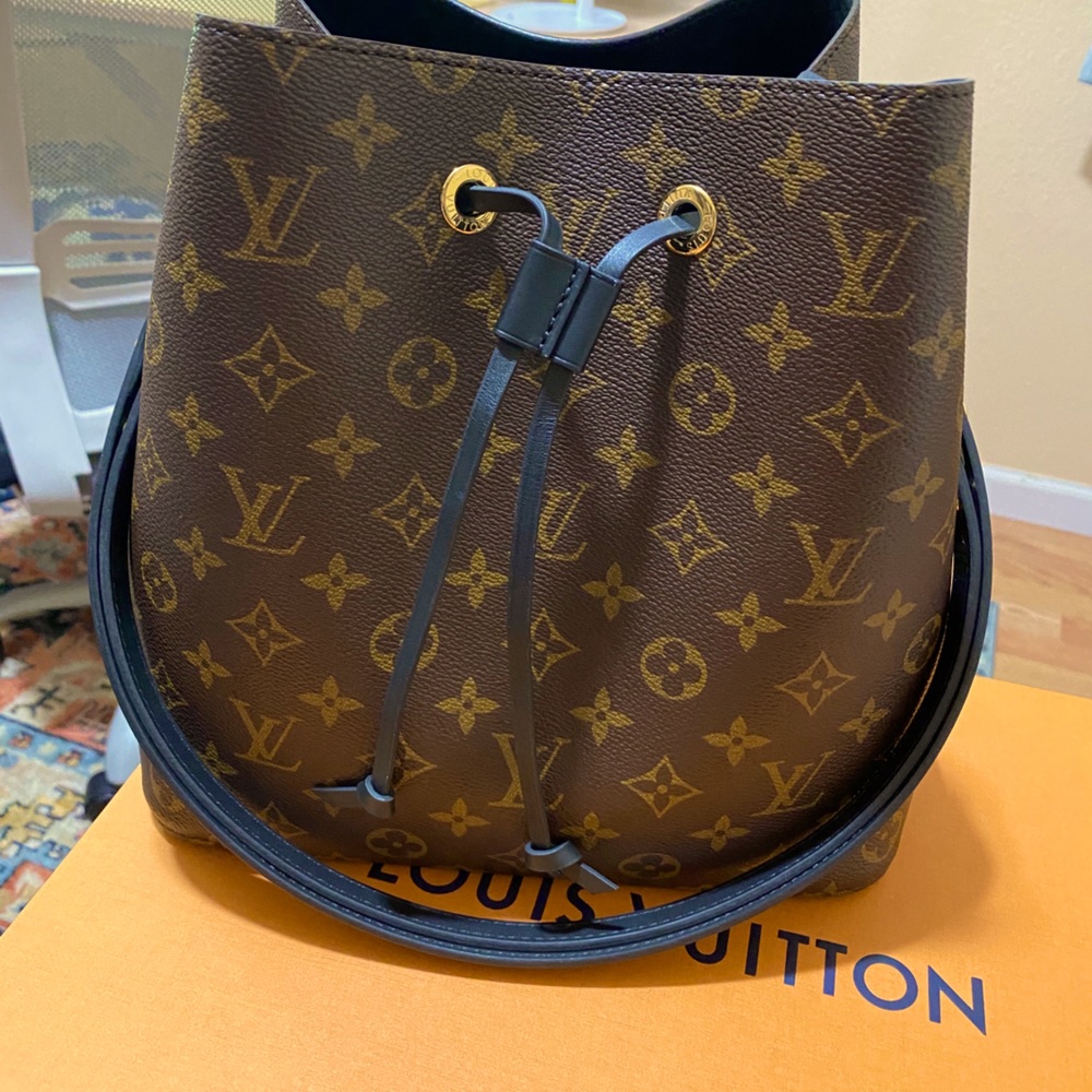 New! Louis Vuitton Neo Noe in Noir